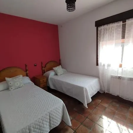 Casa La Peguera La Parra (Castile and Leon)